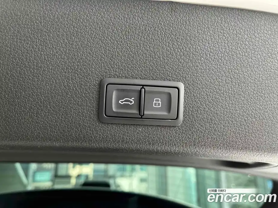 Audi Q8 e-tron 2024 гидро в Москве № 230277, фото 18