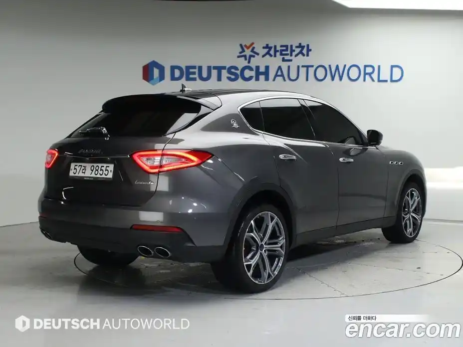 Maserati Levante 2017 3.0 гидро, фото 3