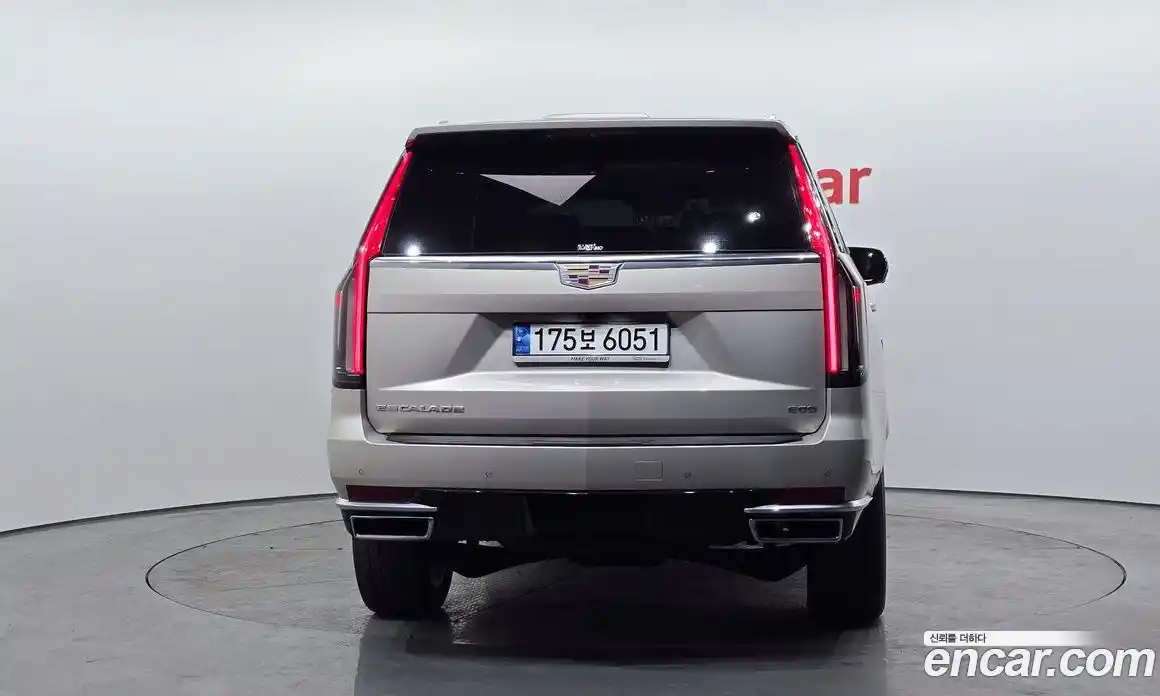 Cadillac Escalade 2022 6.2 гидро в Москве № 256474, фото 4