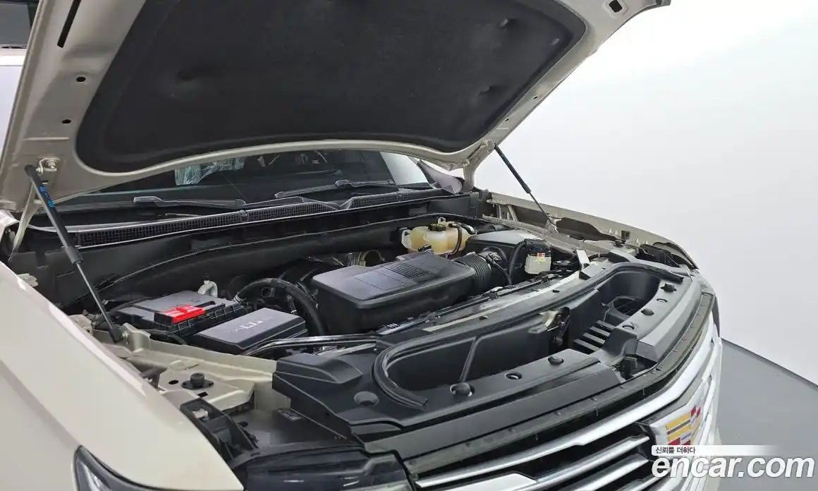 Cadillac Escalade 2022 6.2 гидро в Москве № 256474, фото 6