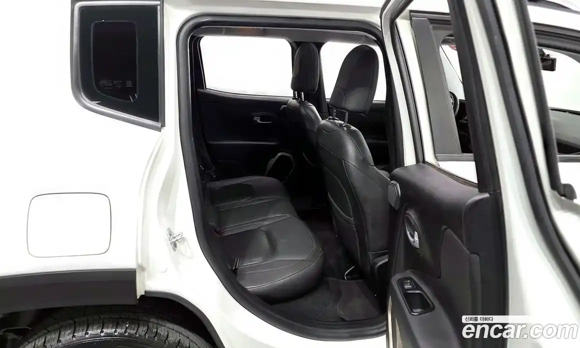 Jeep Renegade 2017 2.0 гидро в Москве, фото 12