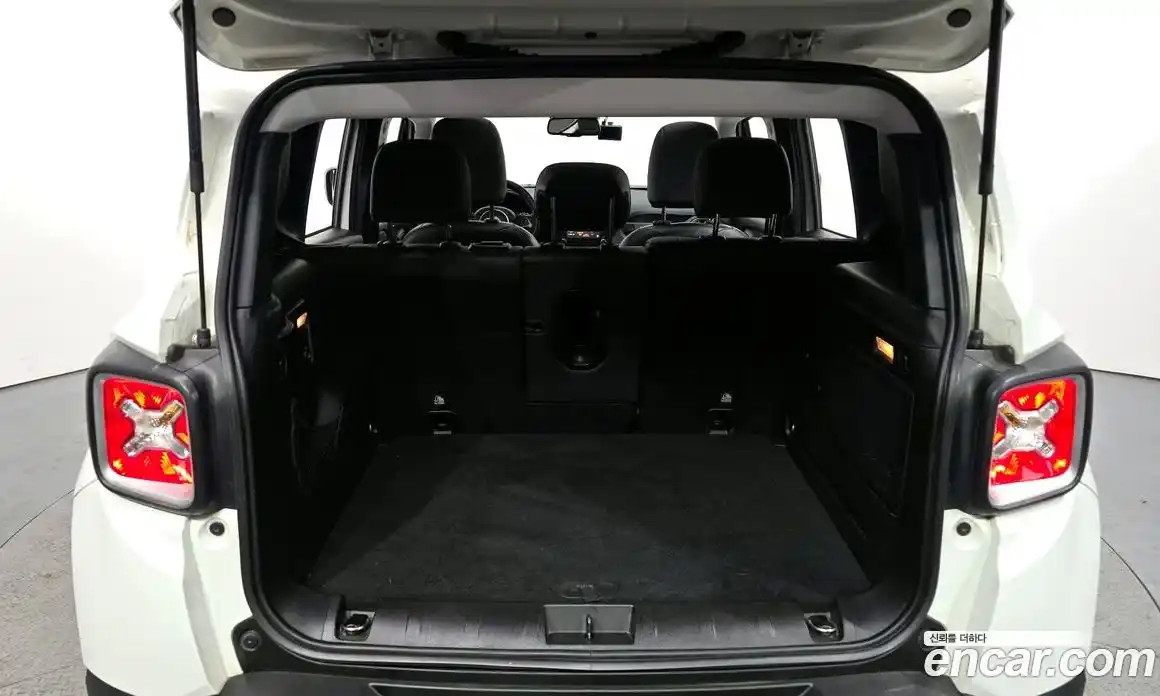 Jeep Renegade 2017 2.0 гидро в Москве, фото 20