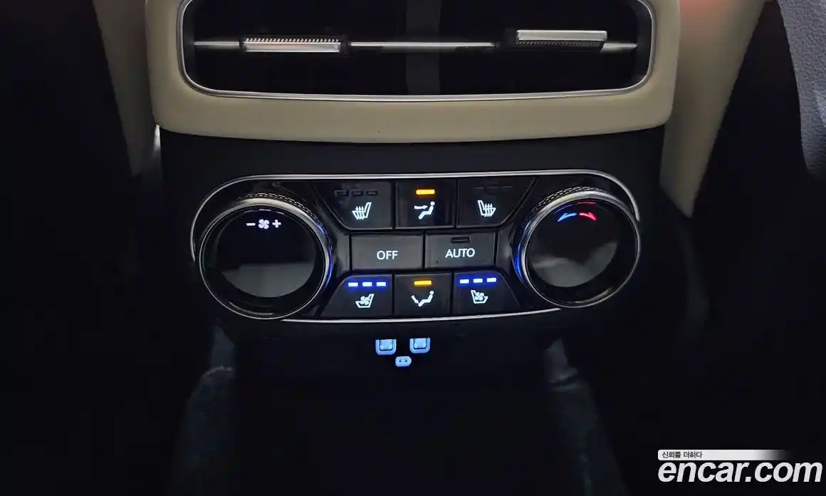Genesis GV70 2023 2.5 гидро в Москве № 114155, фото 18
