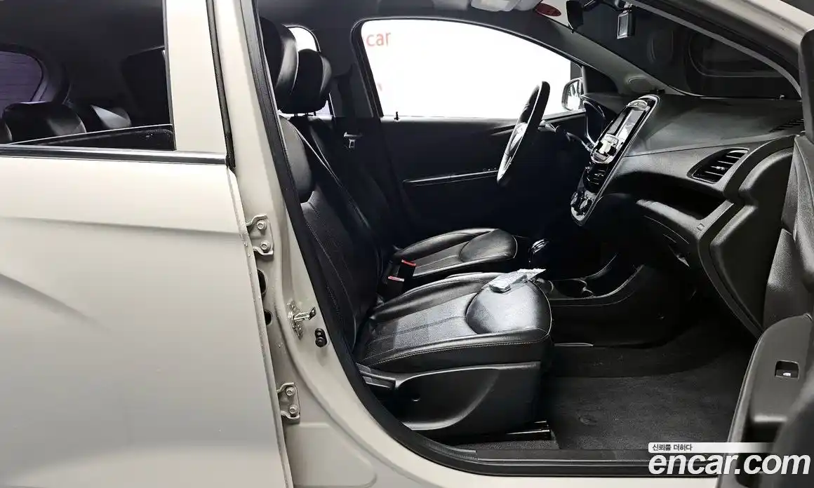 Chevrolet Spark 2017 1.0 гидро в Москве № 1278719, фото 16