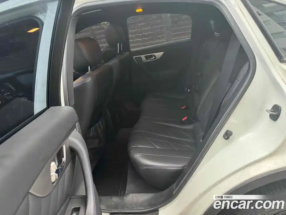 Infiniti QX70 2015 3.7 гидро в Москве № 1417406, фото 16