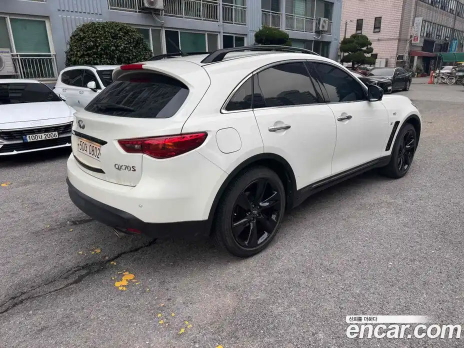 Infiniti QX70 2015 3.7 гидро в Москве № 1417406, фото 4