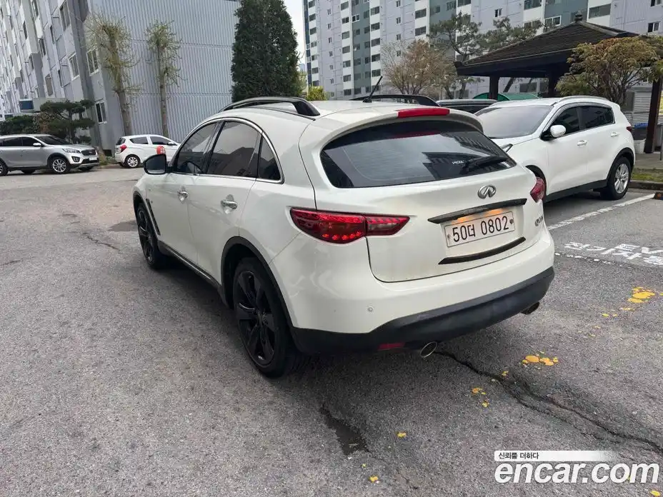 Infiniti QX70 2015 3.7 гидро в Москве № 1417406, фото 6