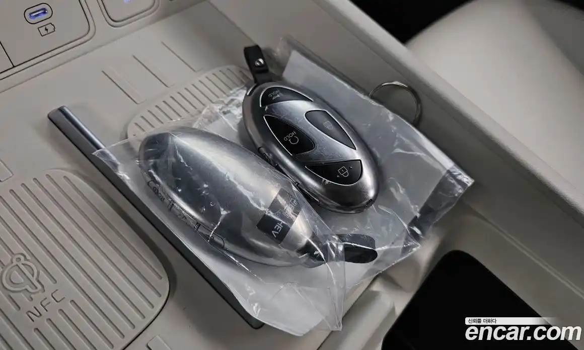 Hyundai Santa Fe 2023 1.6 гидро в Москве № 2123127, фото 20