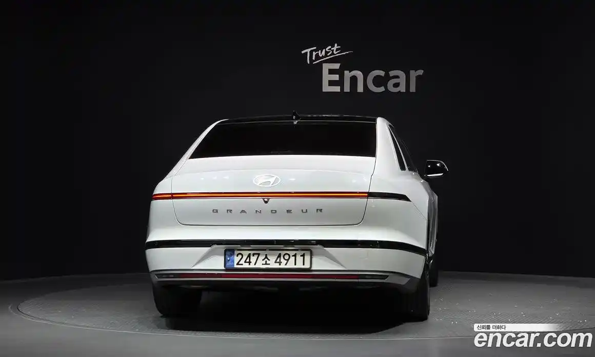 Hyundai Grandeur 2023 2.5 гидро в Москве № 2123892, фото 4