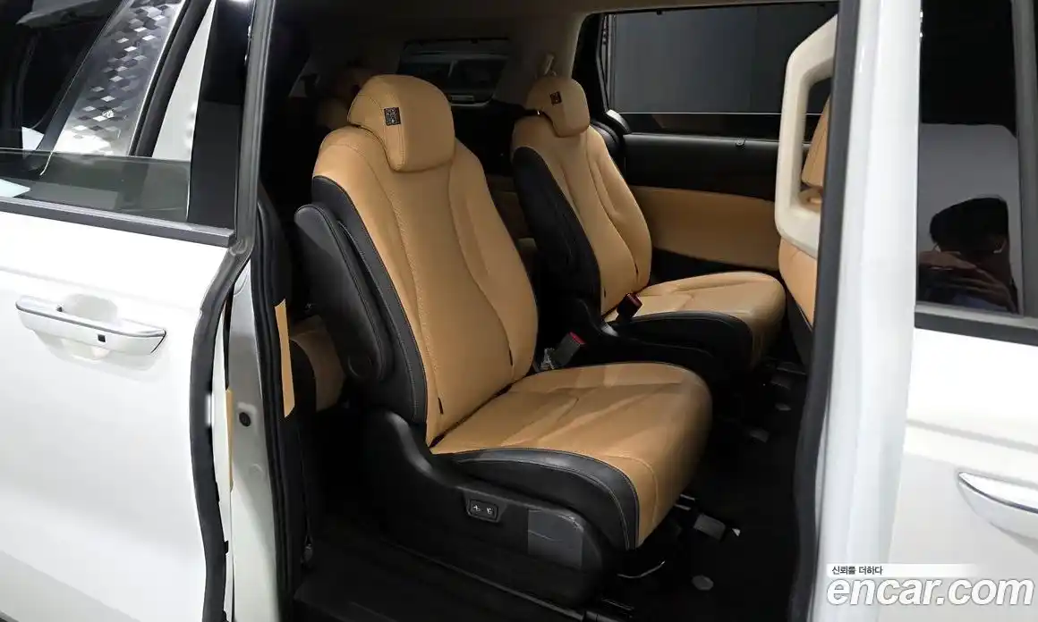 Kia Canival 2022 3.5 гидро в Москве № 2124555, фото 18
