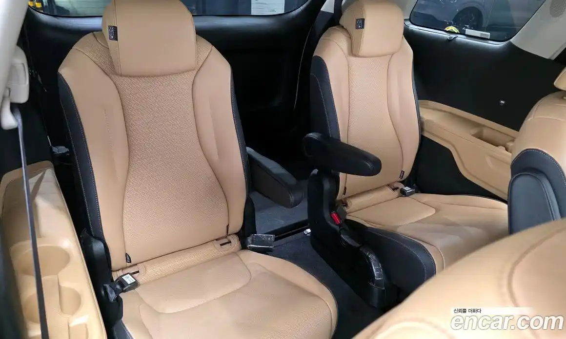 Kia Canival 2022 3.5 гидро в Москве № 2124555, фото 19