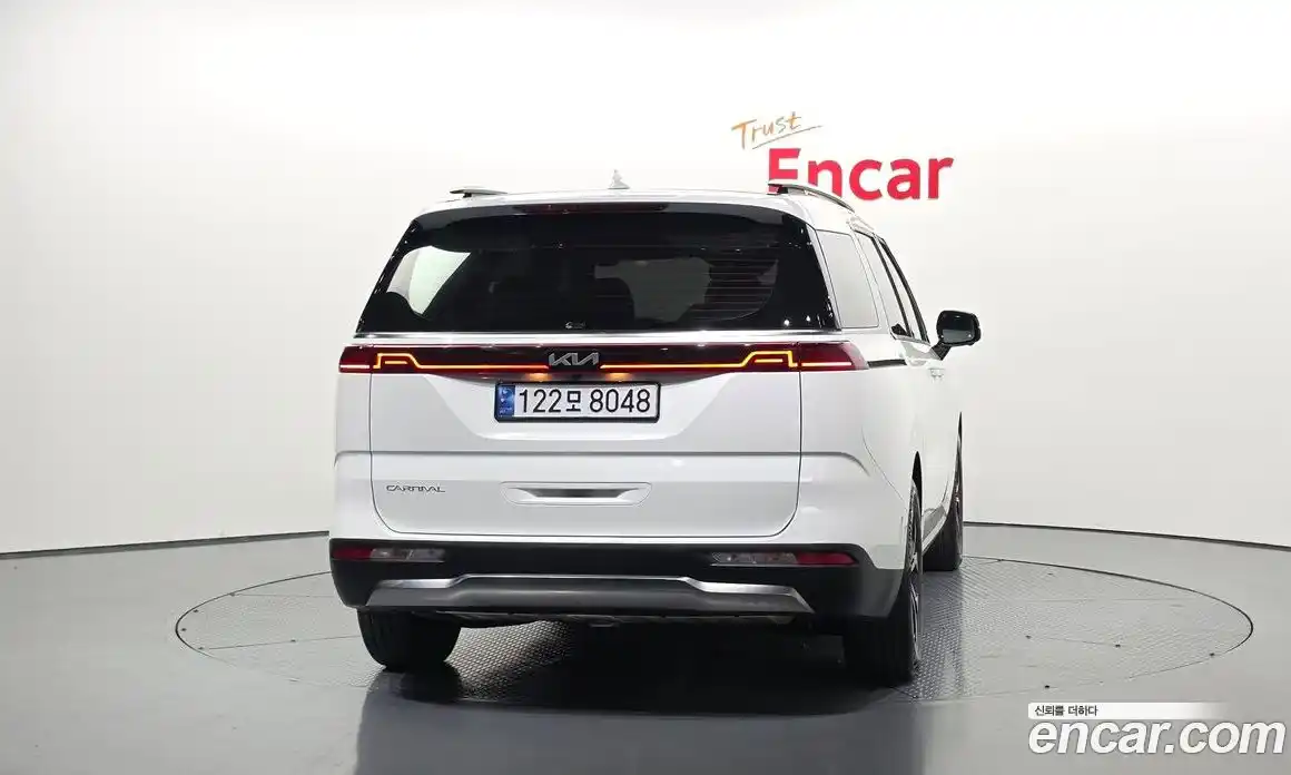 Kia Canival 2022 3.5 гидро в Москве № 2124555, фото 4