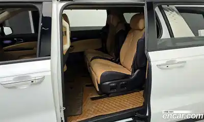 Kia Canival 2023 3.5 гидро в Москве № 2124765, миниатюра 11