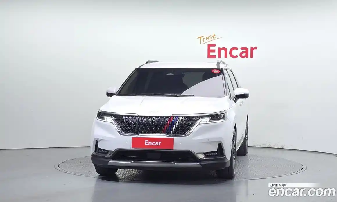 Kia Canival 2023 3.5 гидро в Москве № 2124765, фото 3