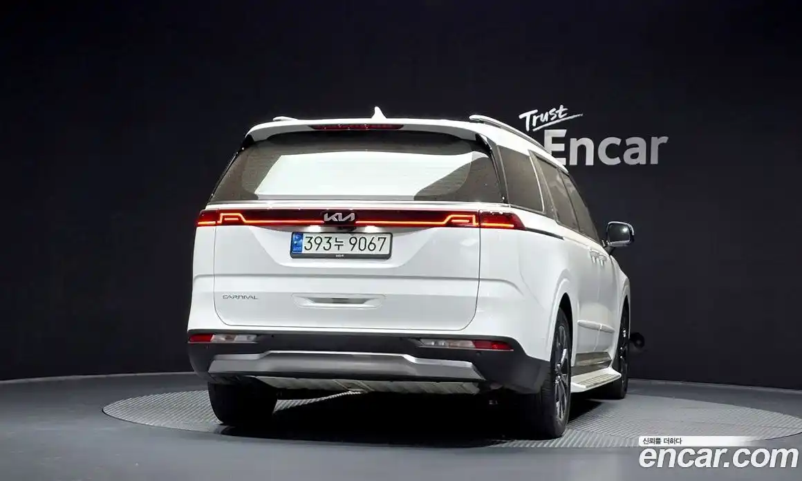 Kia Canival 2022 2.2 гидро в Москве № 2124766, фото 4