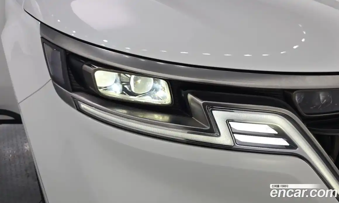 Kia Canival 2022 3.5 гидро в Москве № 2124782, фото 8