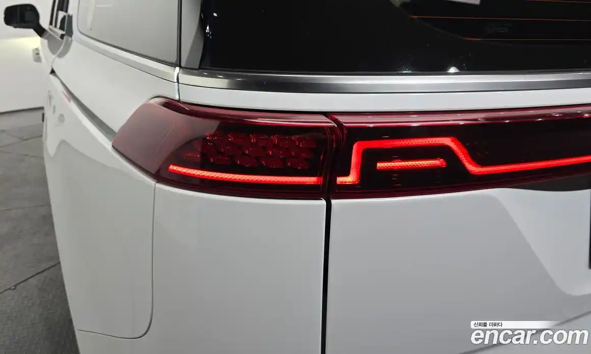 Kia Canival 2022 3.5 гидро в Москве № 2124782, фото 9