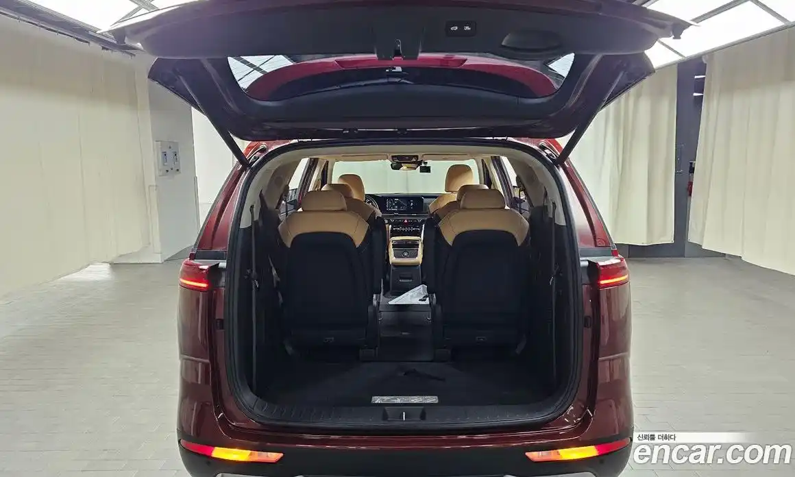 Kia Canival 2020 3.5 гидро в Москве № 2124867, фото 23