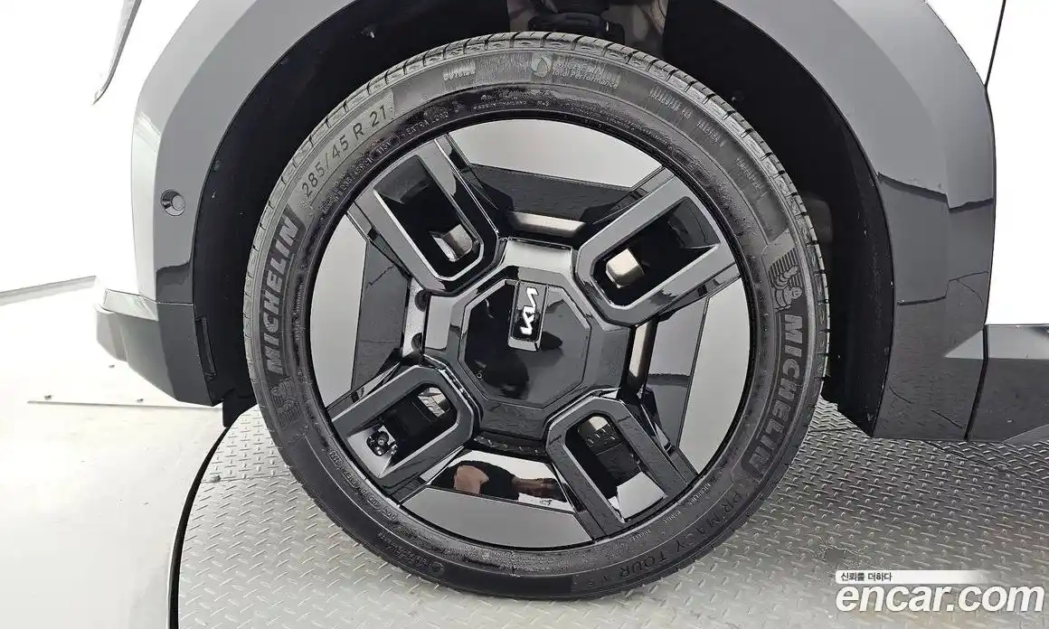 Kia EV9 2024 0.2 гидро в Москве № 2125018, фото 4