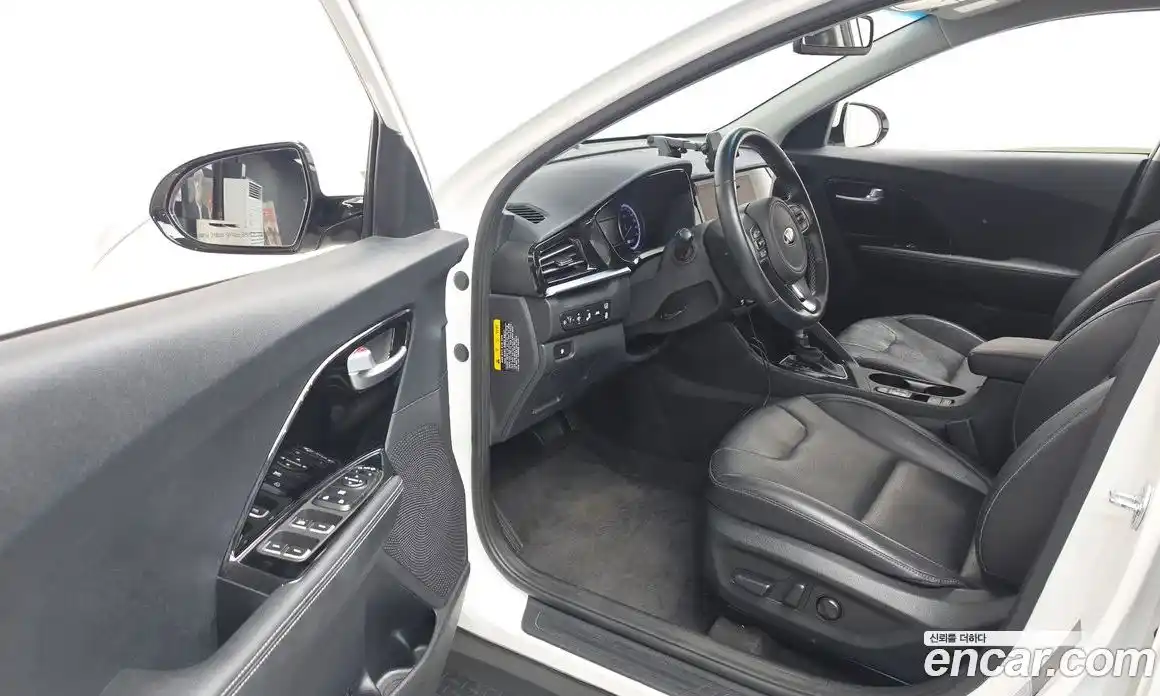 Kia Niro 2021 1.6 гидро в Москве № 2125116, фото 13