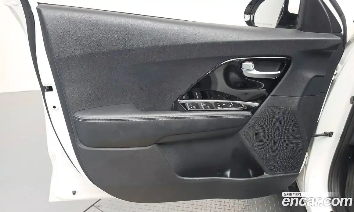 Kia Niro 2021 1.6 гидро в Москве № 2125116, фото 14