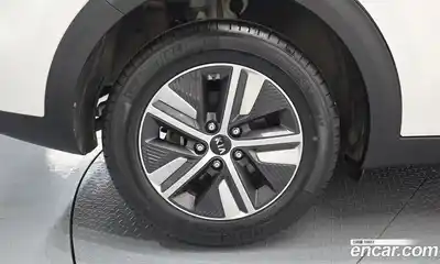 Kia Niro 2021 1.6 гидро в Москве № 2125116, миниатюра 5