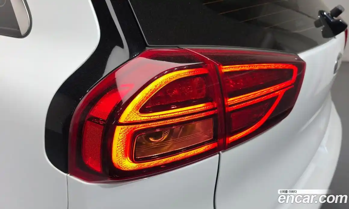 Kia Niro 2021 1.6 гидро в Москве № 2125116, фото 9