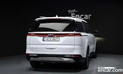 Kia Canival 2023 3.5 гидро в Москве № 2125250, миниатюра 4