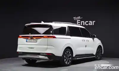 Kia Canival 2023 2.2 гидро в Москве № 2125323, миниатюра 2