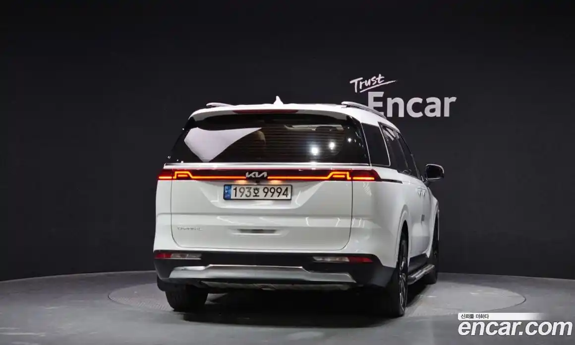 Kia Canival 2023 2.2 гидро в Москве № 2125323, фото 4