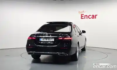 Mercedes-Benz E-Class 2021 2.0 гидро в Москве № 2125372, миниатюра 4