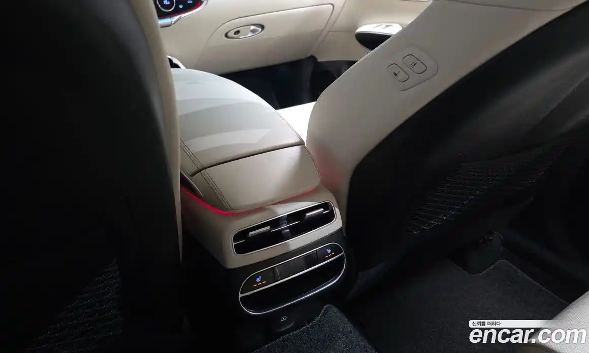 Genesis GV70 2021 2.5 гидро в Москве № 2125424, фото 25