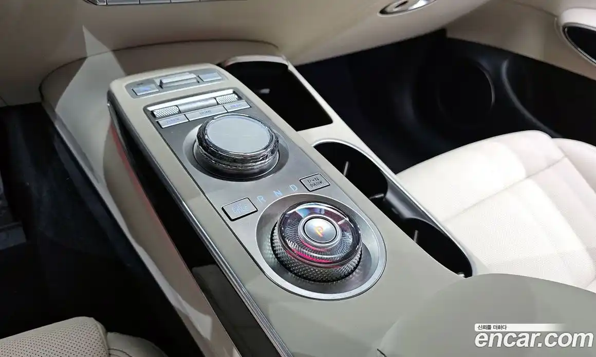Genesis GV70 2022 2.5 гидро в Москве № 2125522, фото 12
