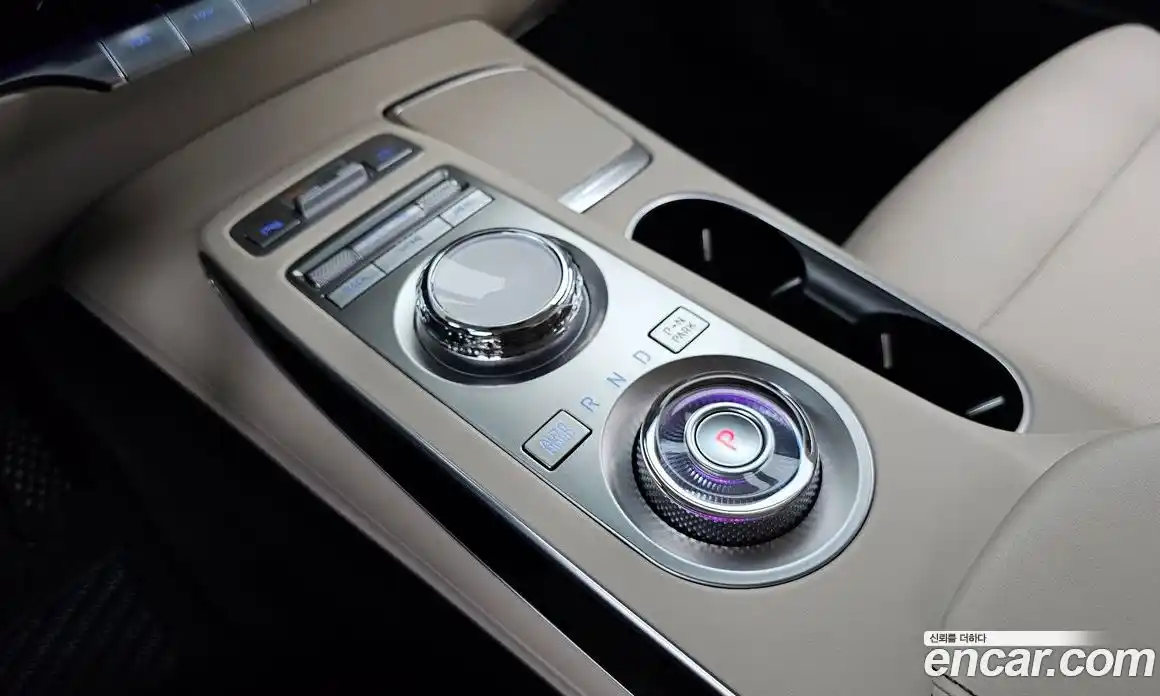 Genesis GV70 2021 2.5 гидро в Москве № 2125717, фото 9
