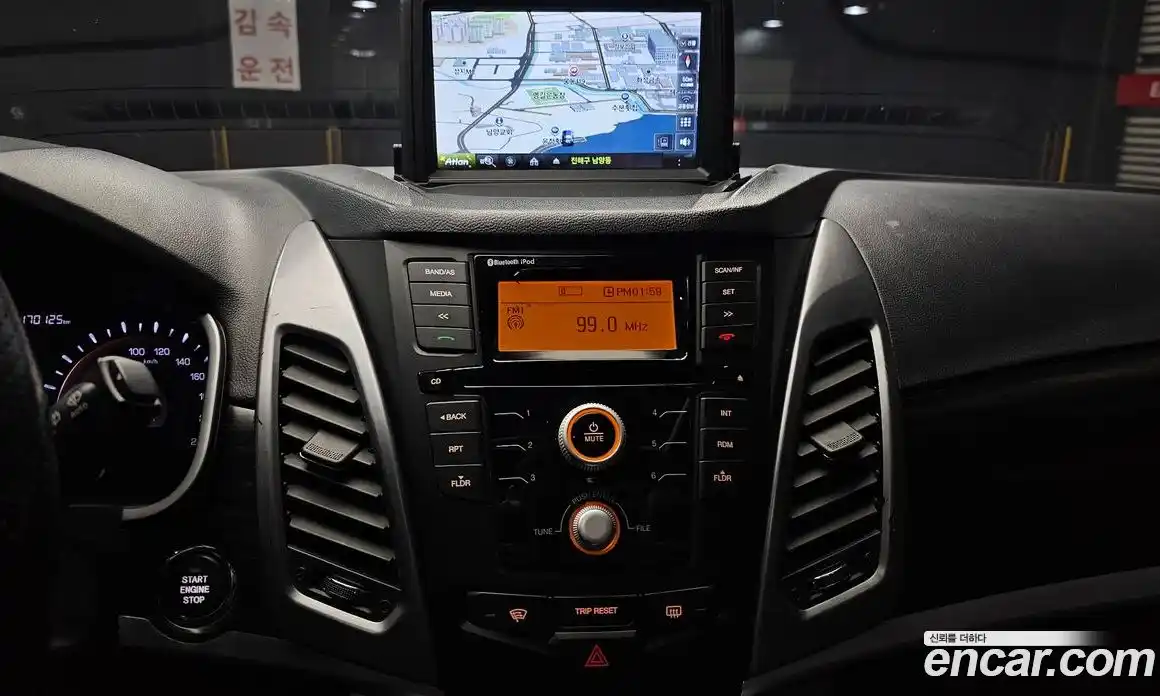 SsangYong Korando 2014 2.0 гидро в Москве № 2126828, фото 14