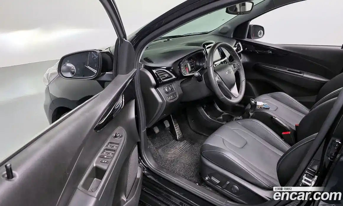 Chevrolet Spark 2021 1.0 механика в Москве № 2127236, фото 13