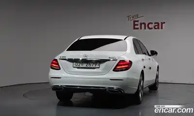 Mercedes-Benz E-Class 2017 2.0 гидро в Москве № 2127625, миниатюра 3