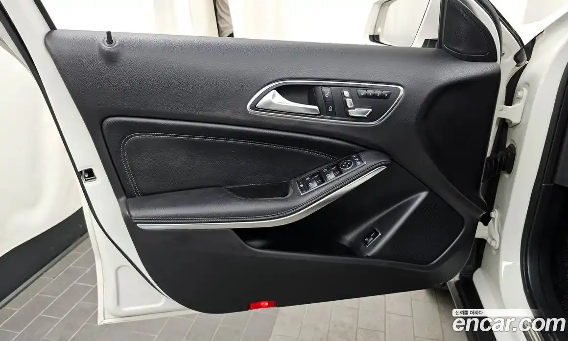 Mercedes-Benz GLA-Class 2017 2.0 гидро в Москве № 2127678, фото 14