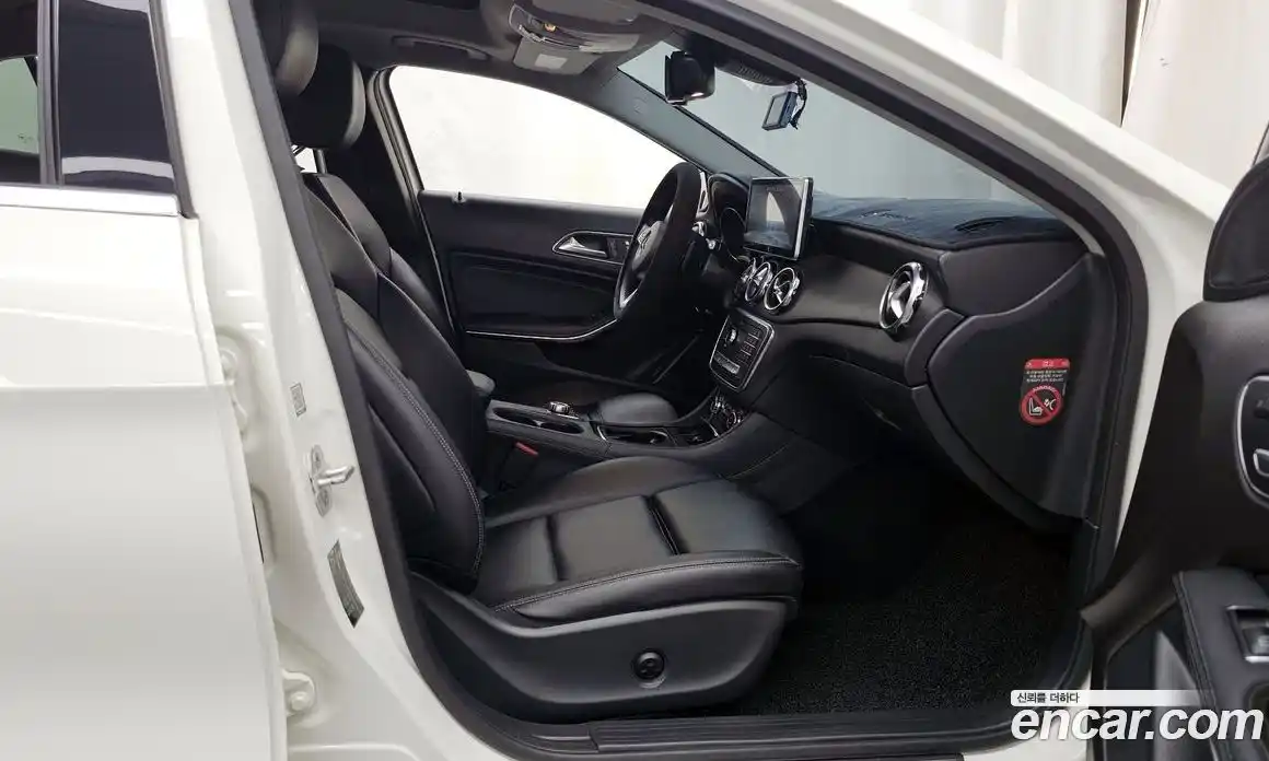 Mercedes-Benz GLA-Class 2017 2.0 гидро в Москве № 2127678, фото 17