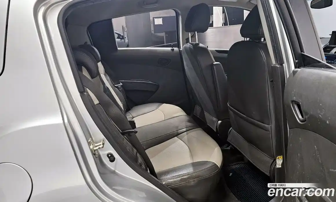 Chevrolet Spark 2012 1.0 гидро в Москве № 2128500, фото 17