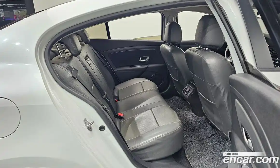 Renault SM3 2016 1.6 гидро в Москве № 2129060, фото 23