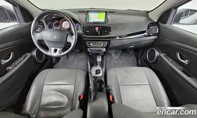 Renault SM3 2016 1.6 гидро в Москве № 2129060, миниатюра 10