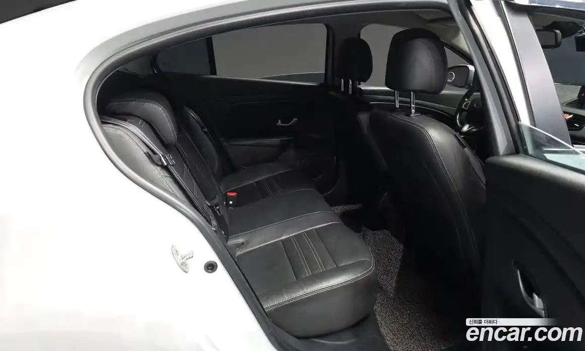 Renault SM3 2017 гидро в Москве № 2129122, фото 12