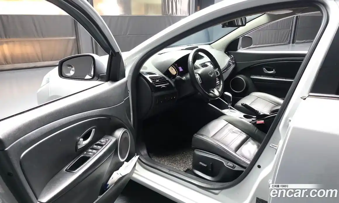 Renault SM3 2017 гидро в Москве № 2129122, фото 10