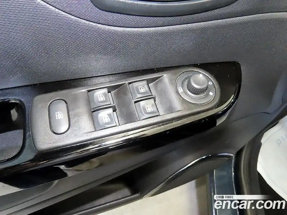Renault QM3 2014 1.5 гидро в Москве № 2129646, фото 13