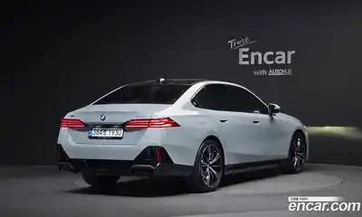 BMW 5-Series 2025 2.0 гидро в Москве № 2129866, миниатюра 2