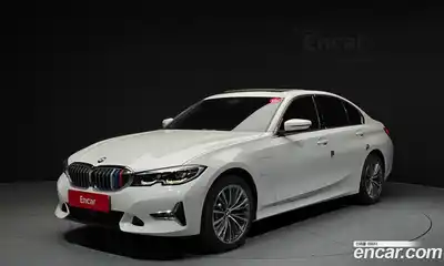 BMW 3-Series 330e Luxury