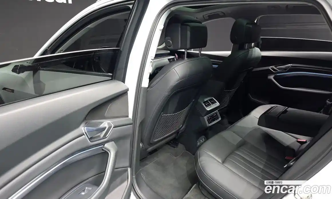 Audi e-tron 2021 0.2 гидро в Москве № 2131205, фото 18