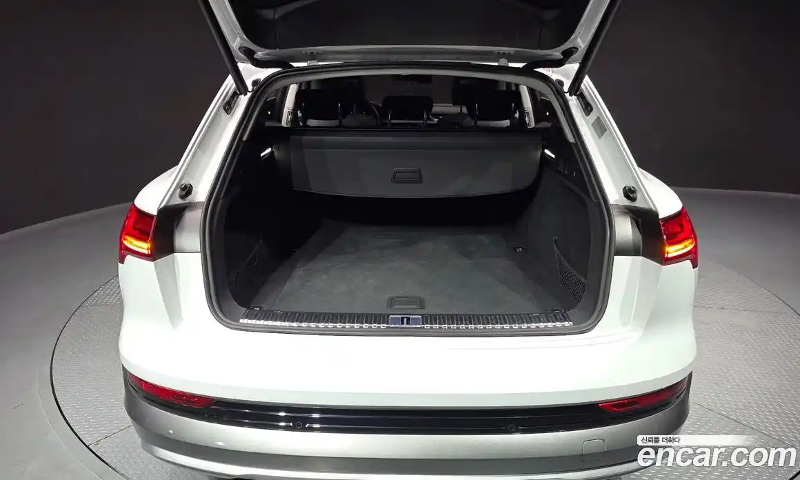 Audi e-tron 2021 0.2 гидро в Москве № 2131205, фото 26