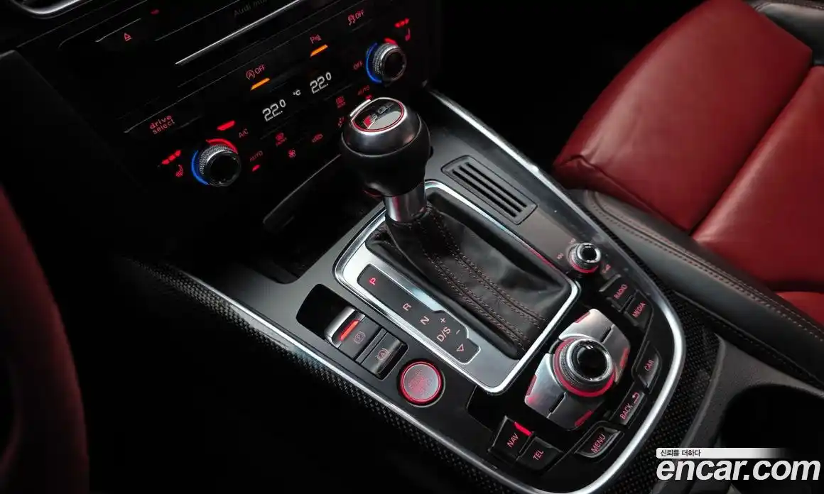 Audi SQ5 2015 3.0 гидро в Москве № 2131350, фото 9